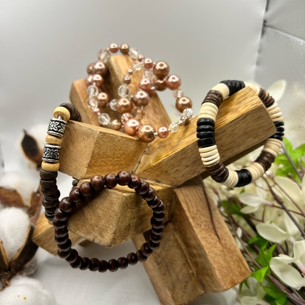 Lot of 6 Bracelets‎